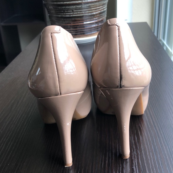 Jessica Simpson pumps - Picture 3 of 5